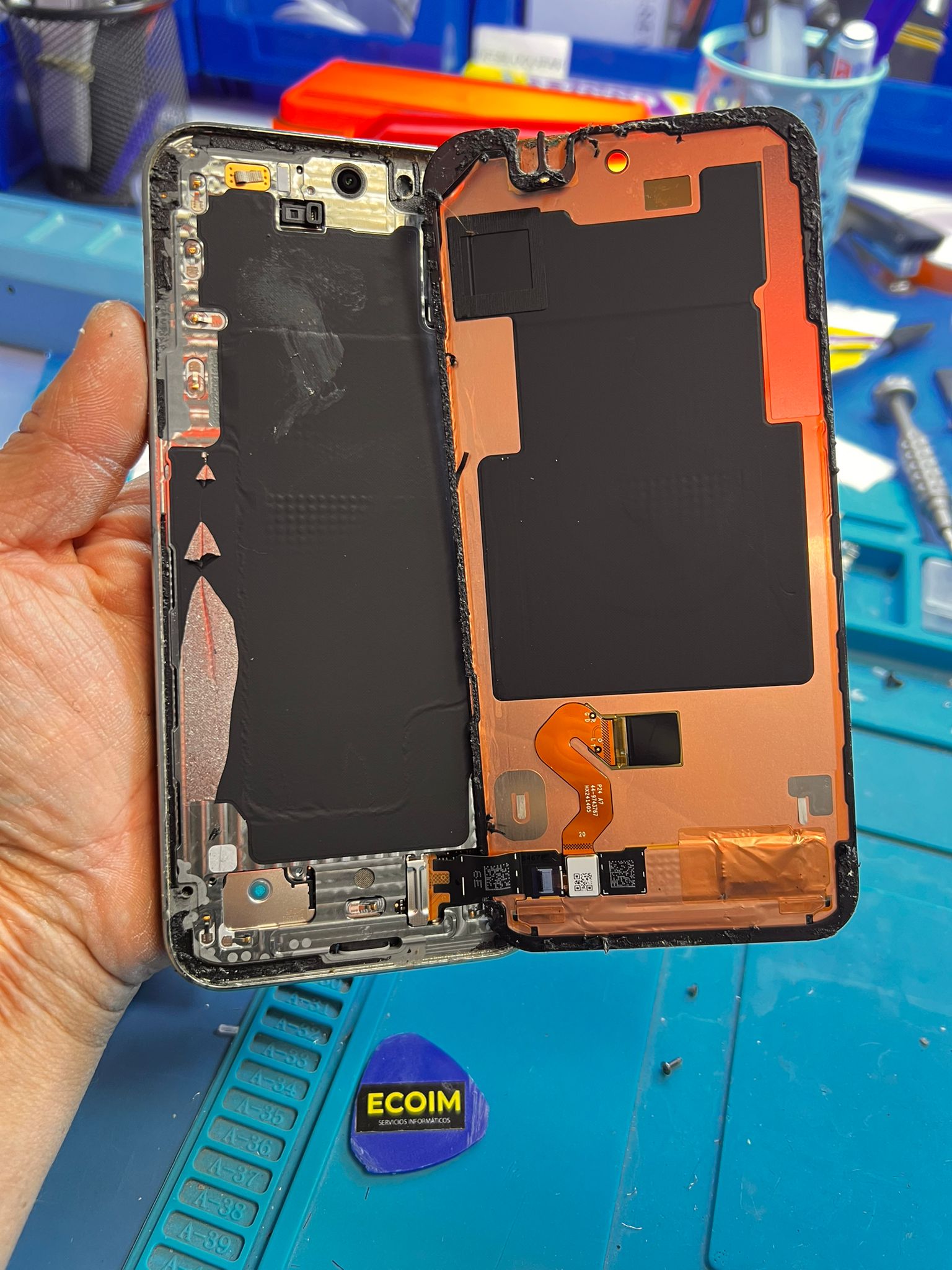 Proceso de cambio de pantalla Google Pixel 9 Pro XL